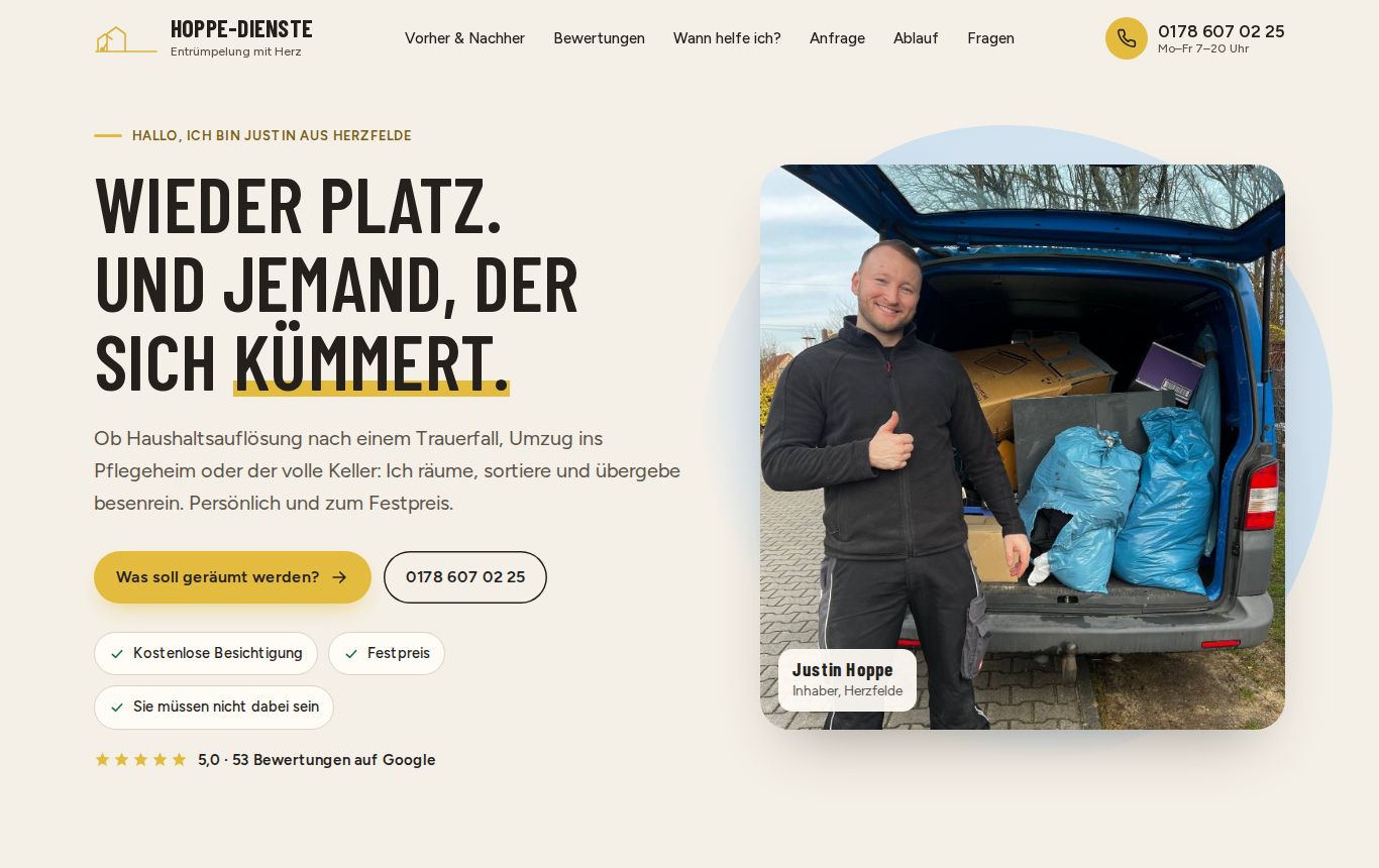 Neue Startseite von HOPPE-DIENSTE am Computer: Justin vor seinem Transporter, große Überschrift, Knöpfe für Anfrage und Anruf, 5,0 Sterne